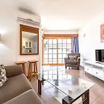 Διαμέρισμα Apartmento Parque Royale I *