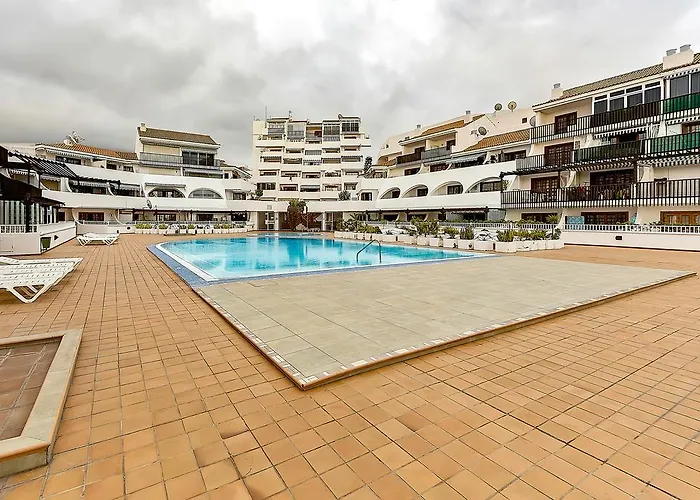 Apartmento Parque Royale I شقة *